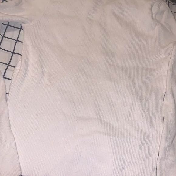 super cute white sweater with larger collar - Picture 12 of 12